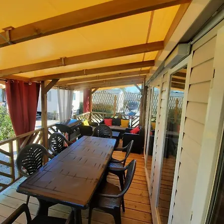 Grand Mobilhome Spacieux 8 Places Frejus/straphael Campsite