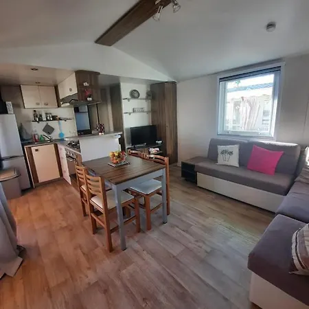 Grand Mobilhome Spacieux 8 Places Frejus/straphael Campsite Frejus