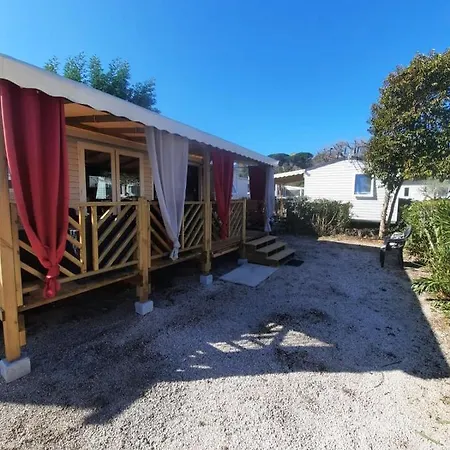 Grand Mobilhome Spacieux 8 Places Frejus/straphael *
